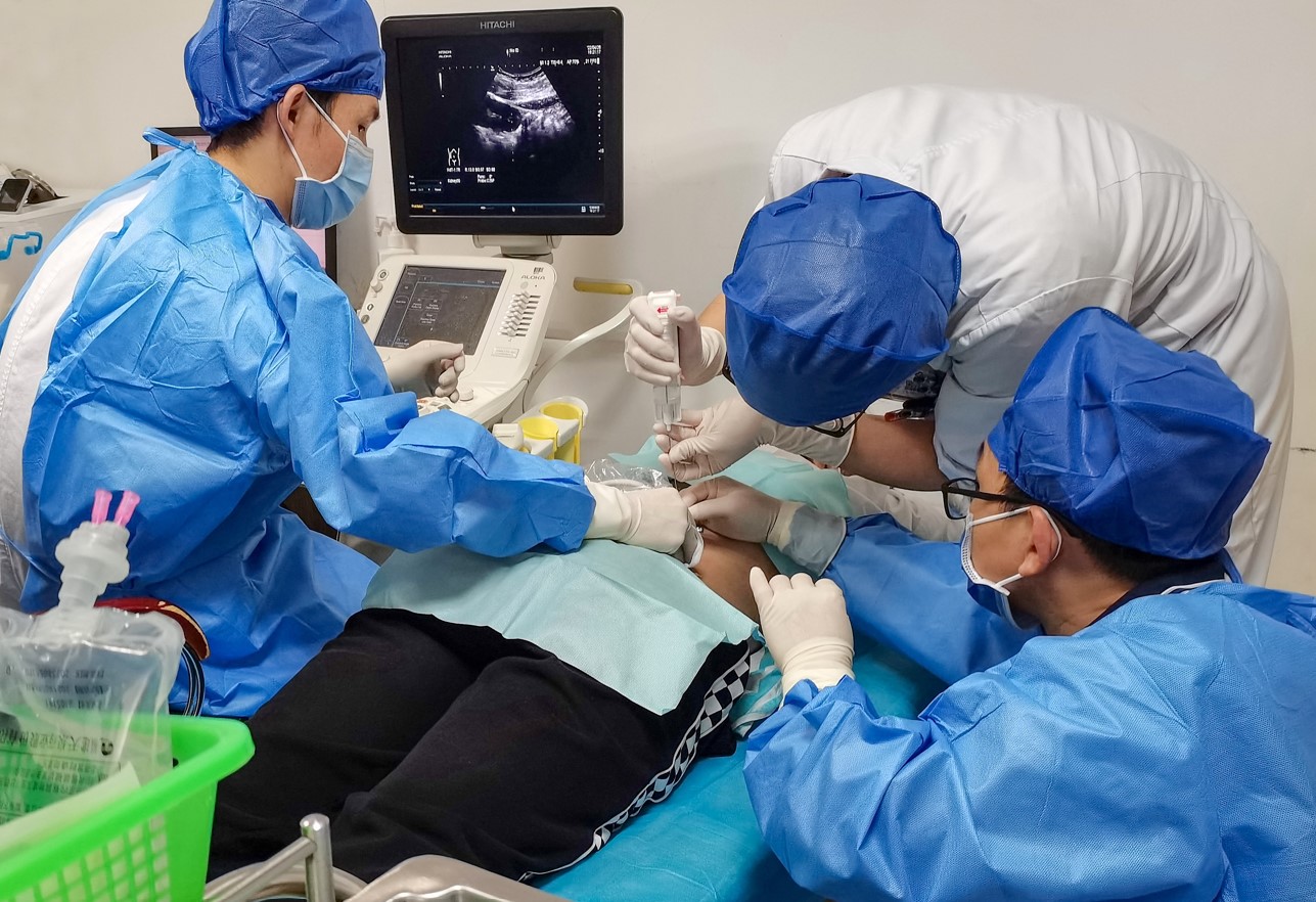 德化县医院放射科完成首例CT引导下经皮肝穿刺活检术