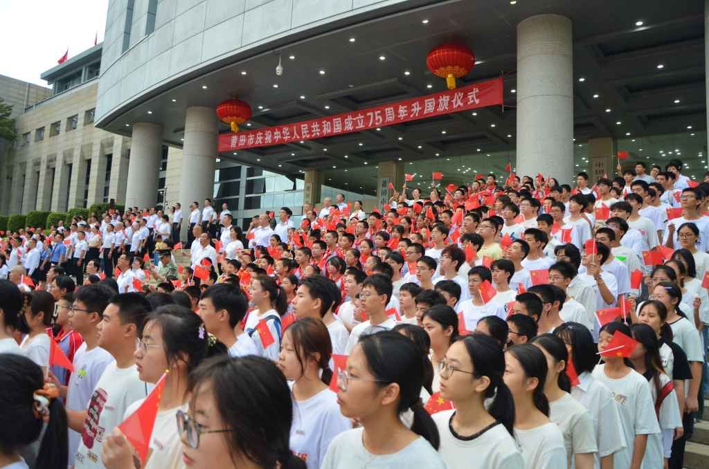 图为活动现场 基础医学院 张博雅 摄 (2).jpg